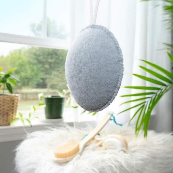 EcoTool Charcoal Exfoliating Puff Bath Sponge Pack of 6 - Picture 3 of 5